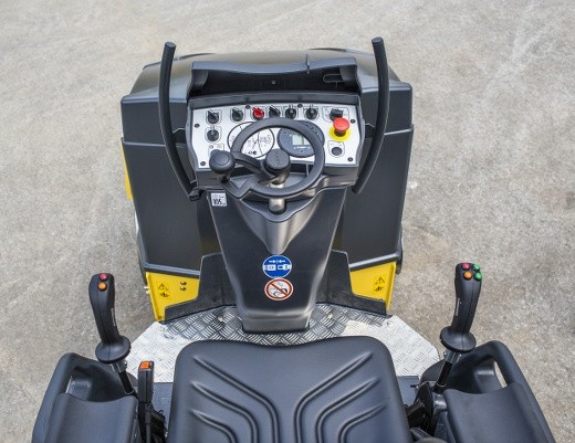 Каток комбинированный BOMAG BW 100 AC-5