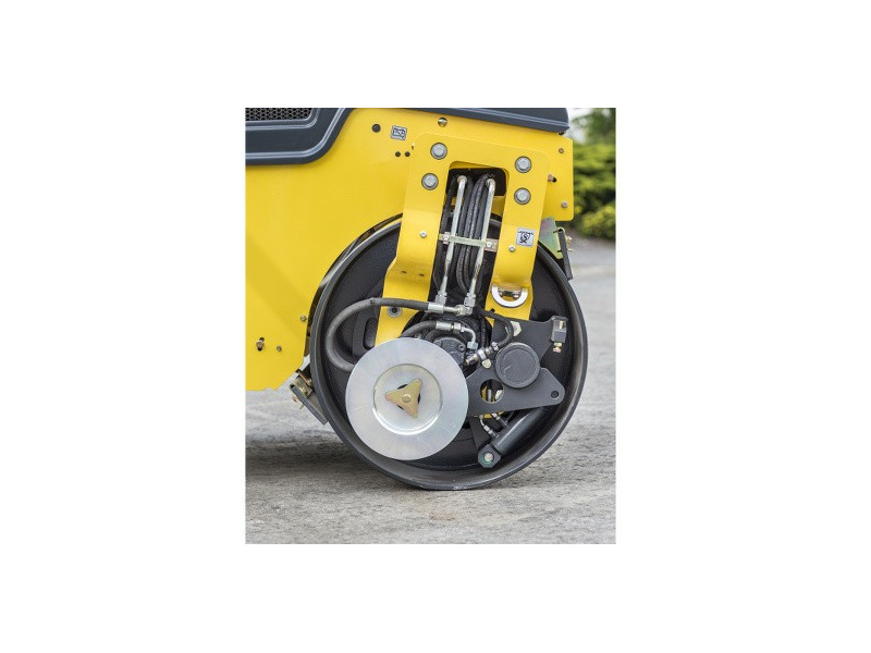 Каток комбинированный BOMAG BW 100 AC-5