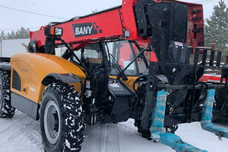 Телескопический погрузчик SANY STH844A, двигатель CUMMINS QSF3.8 T3, 93 кВт, 131,88 л.с., высота подъема 13,4 м, грузоподъемность 3 630 кг