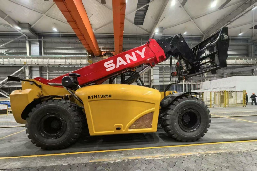 Телескопический погрузчик SANY STH13250