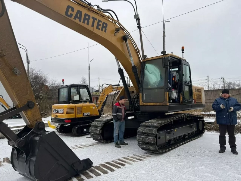 Гусеничные экскаваторы Одноковшовые строительные экскаваторыCarter CT195-8С, тип двигателя Дизельный жидкостного охлаждения, мощность двигателя 120 / 163.15 кВт / л/с, емкость ковша 0.8 м3, эксплуатационная масса 20500 кг