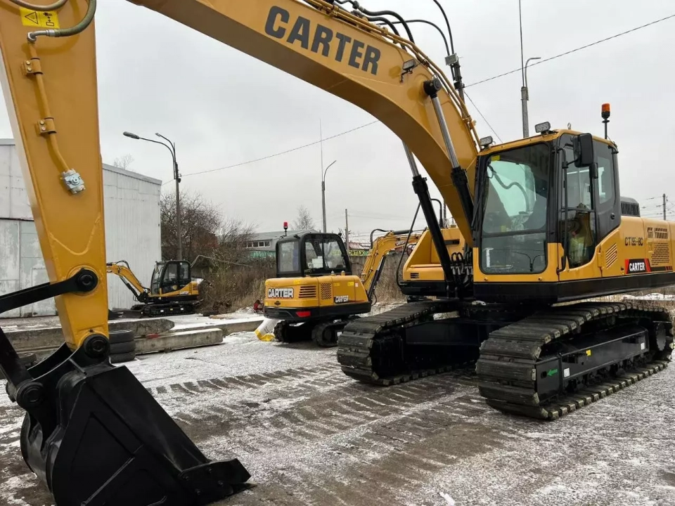 Гусеничные экскаваторы Одноковшовые строительные экскаваторыCarter CT195-8С, тип двигателя Дизельный жидкостного охлаждения, мощность двигателя 120 / 163.15 кВт / л/с, емкость ковша 0.8 м3, эксплуатационная масса 20500 кг