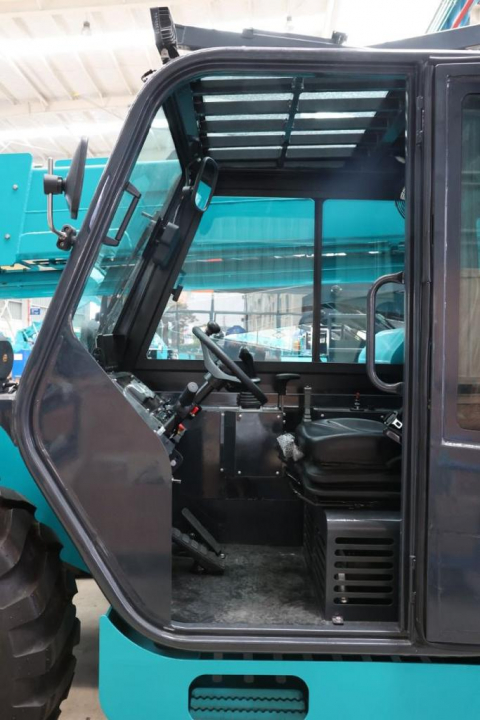 Телескопический погрузчик Sunward SWTH2710